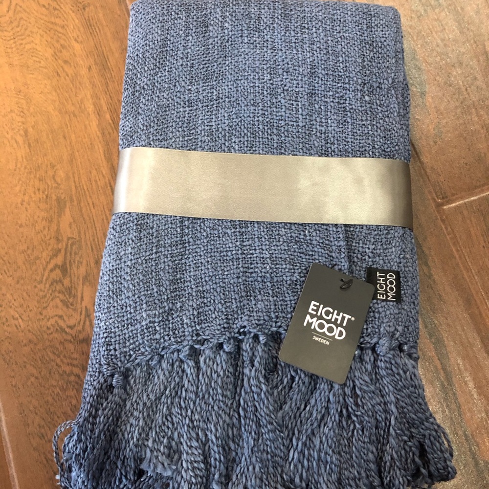 Eight Mood Sweden blue throw blanket NWT
